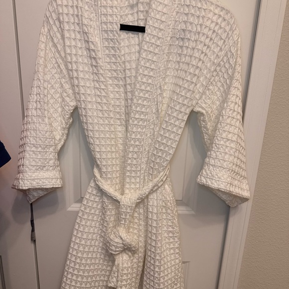 Nordstrom Cream Textured Robe - Picture 1 of 8